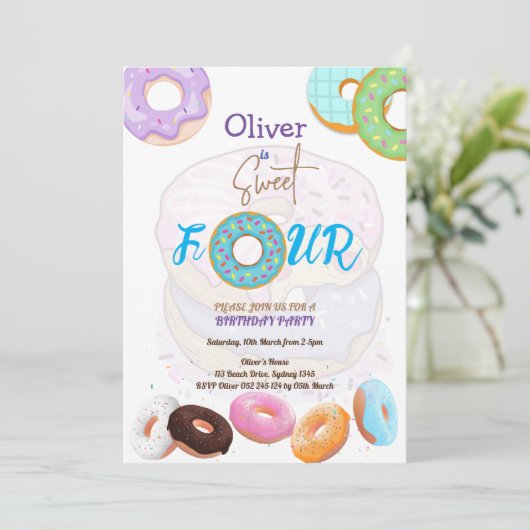 Uitnodiging voor vierde verjaardag Donut (Staand voorkant)