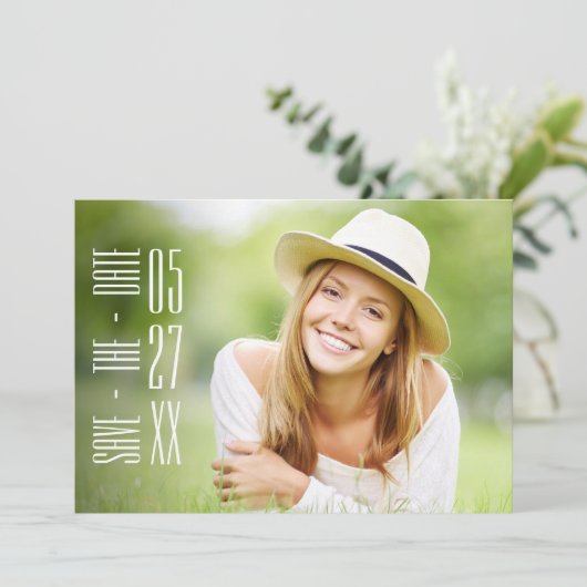 Uitnodigingen van Chic Script Photo Graduation Par (Staand voorkant)