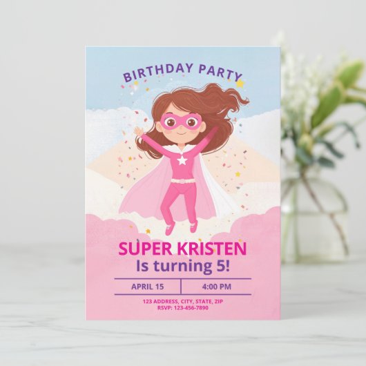 Uitnodigingen voor meisjes superheld verjaardagsfe (Staand voorkant)