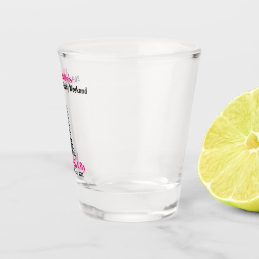 Uitstapje van Meisjes voor een vrijgezellenfeest i Shot Glas (Rechts)