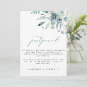 Uitstel van de delicate blauwe bloemige bruiloft aankondiging (Staand voorkant)