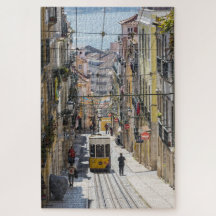 Uitzicht Lissabon-straat met trampuin