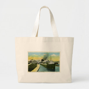 Uitzicht onder de Soo, Soo Locks, Michigan Grote Tote Bag
