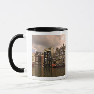 Uitzicht op de unieke architectuur en puntgevels mok