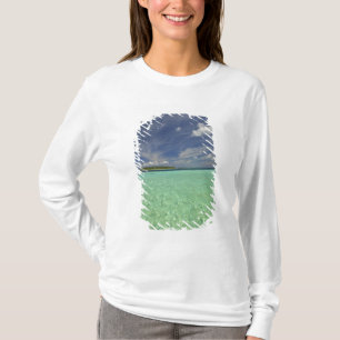 Uitzicht op Funadoo Island vanuit Funadovilligilli T-shirt