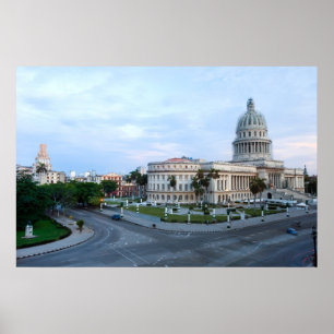Uitzicht over het gebouw Capitol in Havana, Cuba Poster