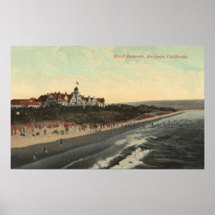 Uitzicht van Beach en het hotel Redondo Poster