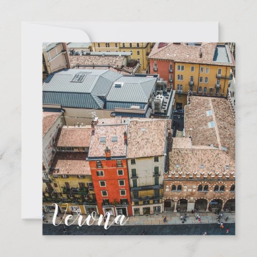 Uitzicht van boven van kleurrijke gevels van gebou (Voorkant)