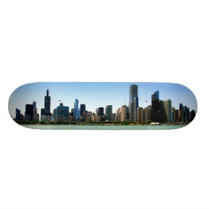 Uitzicht van Chicago skyline van het Michiganmeer Skateboard