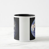 Uitzicht van de aarde vanuit de ruimte mok (Midden)