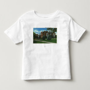 Uitzicht van de buitenzijde van Josselyn Hall, Vas Kinder Shirts