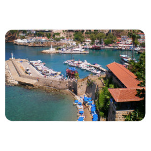 Uitzicht van de haven, strand Mermerly in Antalya Magneet