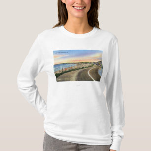 Uitzicht van de lange zanden bij het strand van Yo T-shirt
