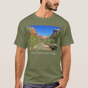 Uitzicht van de Maagdenrivier 1 T-Shirt