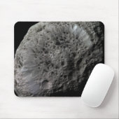 Uitzicht van de maan Hyperion van Saturnus met val Muismat (Met muis)