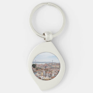 Uitzicht van de oude stad Lissabon en 25 april bru Sleutelhanger