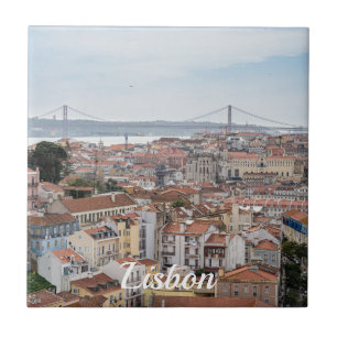 Uitzicht van de oude stad Lissabon en 25 april bru Tegeltje