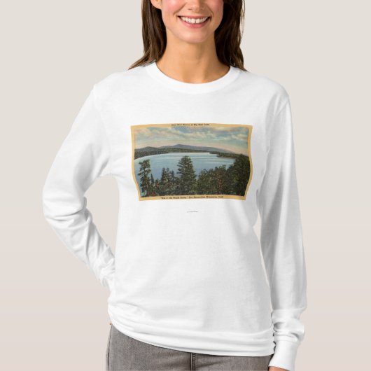 Uitzicht van de Pine Clad Shores van Lake T-shirt (Voorkant)