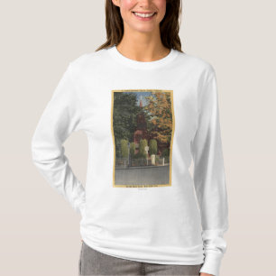 Uitzicht van de St. James Episcopale Kerk T-shirt