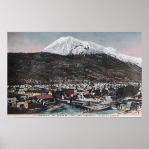 Uitzicht van de stad en de berg DeweySkagway, AK Poster