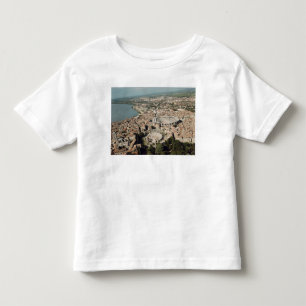 Uitzicht van de stad met kinder shirts