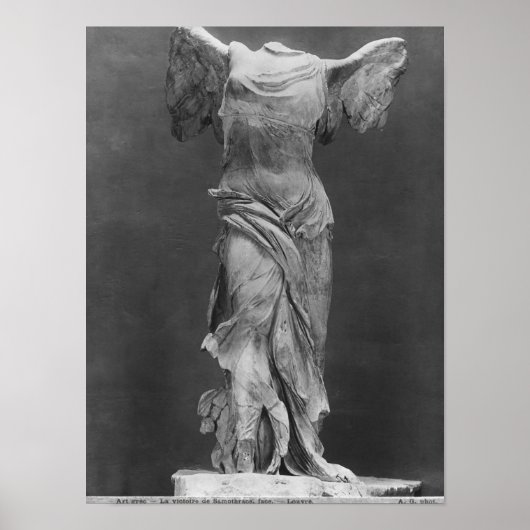 Uitzicht van de Victory Samothrace in het museum v Poster (Voorkant)