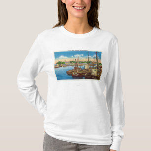 Uitzicht van de Vissende boten in de haven T-shirt