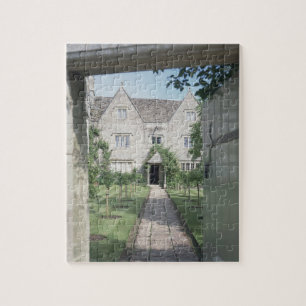 Uitzicht van de voorzijde van het huis (foto) legpuzzel