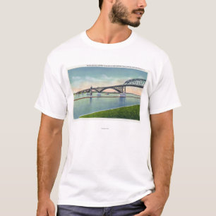 Uitzicht van de vredesbrug over de rivier de Niaga T-shirt