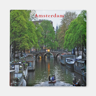 Uitzicht van een van de kanalen van Amsterdam. Magneet