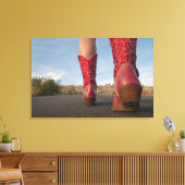 Uitzicht van een vrouw met een cowboylaarzen in ee canvas afdruk (Insitu (Woonkamer))
