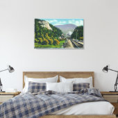 Uitzicht van Elephant's Head & Crawford Notch Entr Canvas Afdruk (Insitu (Slaapkamer))