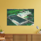 Uitzicht van Goodyear-Zeppelin Fabrication Canvas Afdruk (Insitu (Woonkamer))