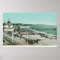 Uitzicht van het casino, het strand en de pier