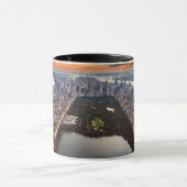 Uitzicht van het centrale park aan de lucht op Sun Mok (Midden)