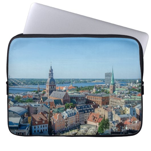 Uitzicht van het centrum van de stad Riga van bove Laptop Sleeve (Voorkant)