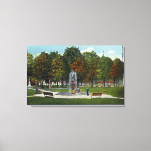 Uitzicht van het City Park en de fontein Canvas Afdruk