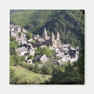Uitzicht van het dorp en de St. Foy-kerk (pho Magneet