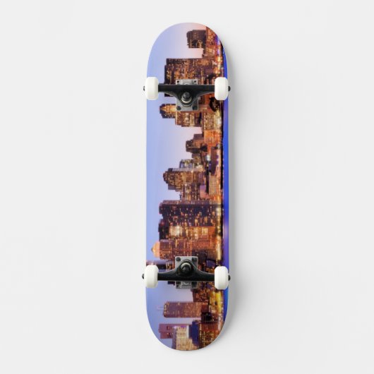 Uitzicht van het financiële district van het centr skateboard (Voorkant)