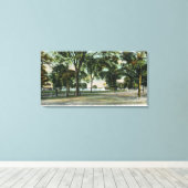 Uitzicht van het meer van Quannapowitt en Lakeside Canvas Afdruk (Insitu (Houten vloer))