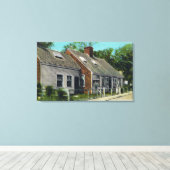 Uitzicht van het oudste huis in de stad canvas afdruk (Insitu (Houten vloer))