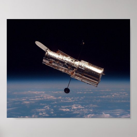 Uitzicht van Hubble Telescope van Shuttle Discover Poster (Voorkant)