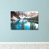 Uitzicht van Majestic Mountain Canvas Afdruk (Insitu (Houten vloer))