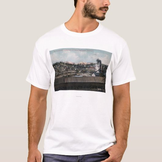 Uitzicht van mijnschacht en -stad vanuit de lucht t-shirt (Voorkant)