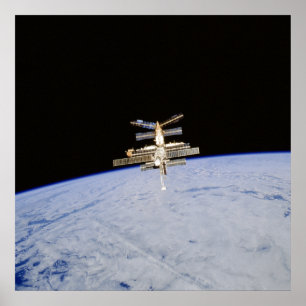 Uitzicht van Mir Space Station van Shuttle Atlanti Poster