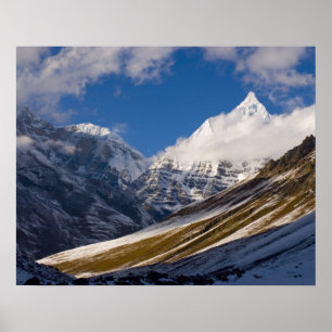 Uitzicht van Mount Jichu Drake, Bhutan. Poster
