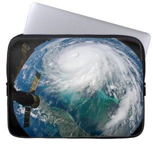 Uitzicht van Orkaan Dorian. Laptop Sleeve