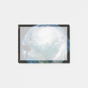 Uitzicht van Orkaan Dorian. Post-it® Notes