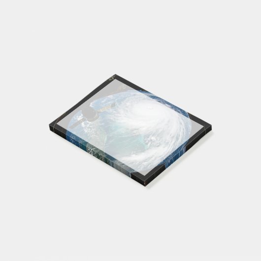 Uitzicht van Orkaan Dorian. Post-it® Notes (Schuin)