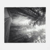 Uitzicht van Sequoia-bomen in de bosbouw Fleece Deken (Voorkant (Horizontaal))